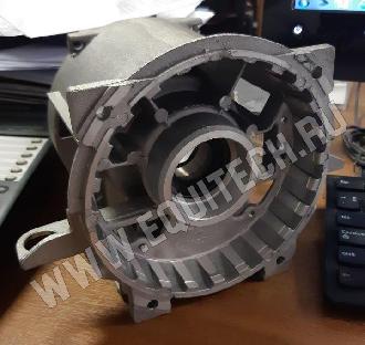 M101091300 кожух двигателя